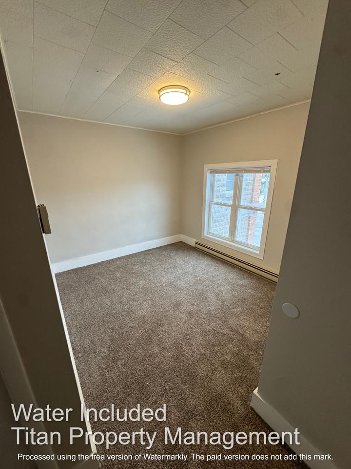 2018 Wisconsin Ave #2 - Photo 4 of 7