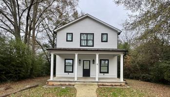 featured image of 200 Banks St #1