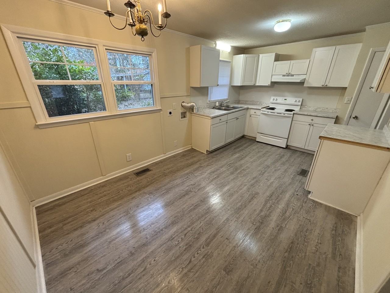 280 E Main St #1 - Photo 6 of 10