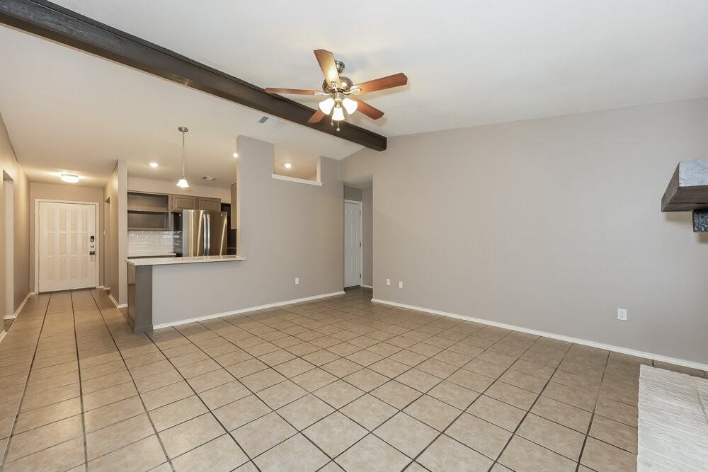 7320 Ridge Rd W - Photo 4 of 16