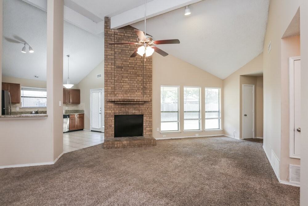 406 Kalmia Dr - Photo 2 of 25