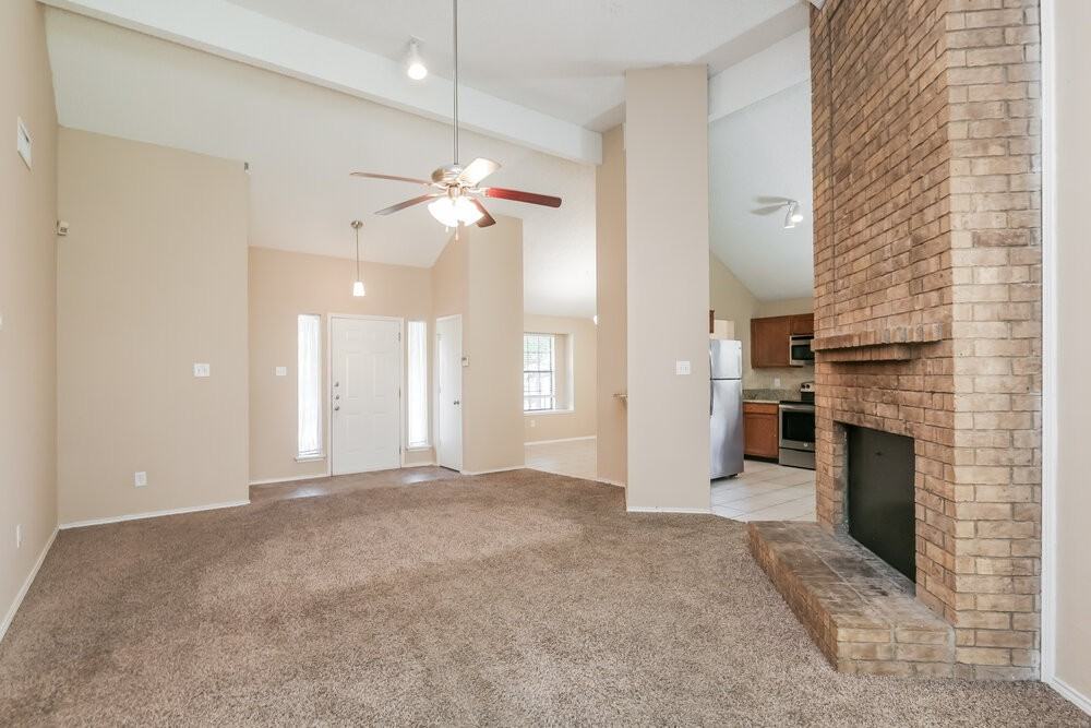 406 Kalmia Dr - Photo 5 of 25