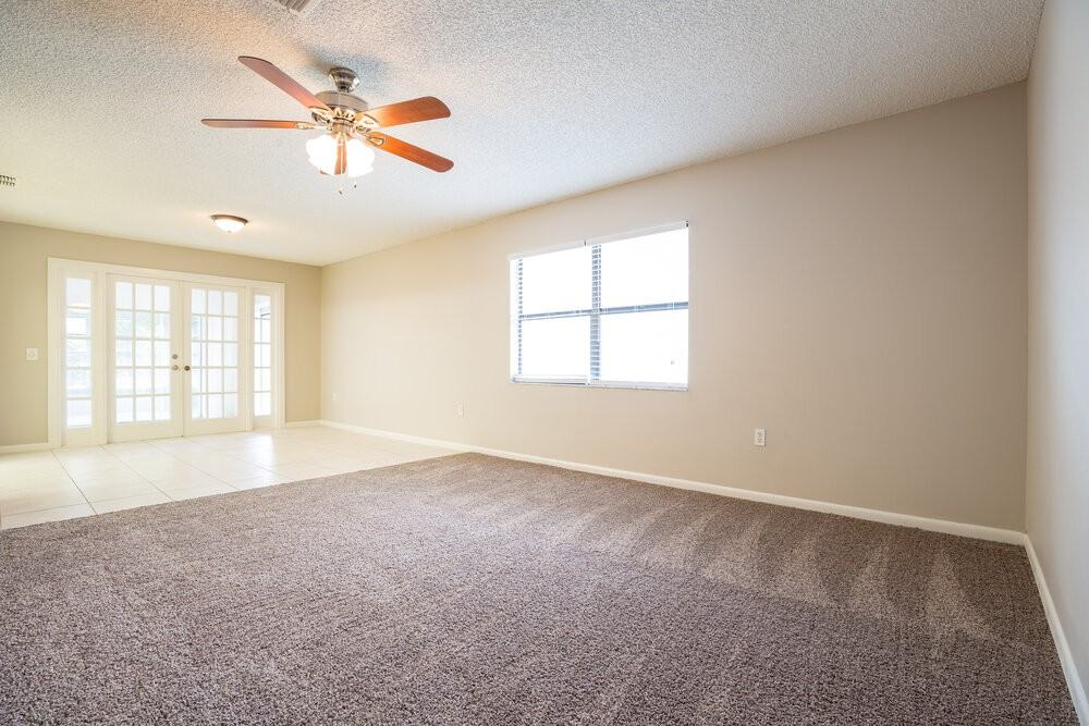 411 Greenfield Rd - Photo 3 of 13