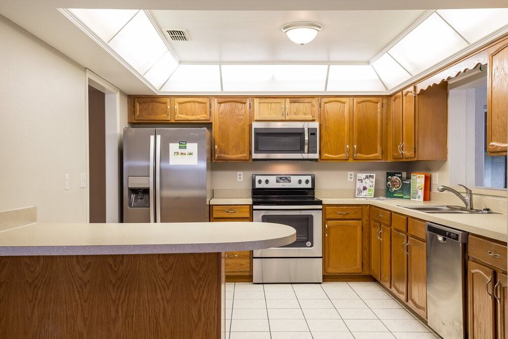 411 Greenfield Rd - Photo 5 of 13