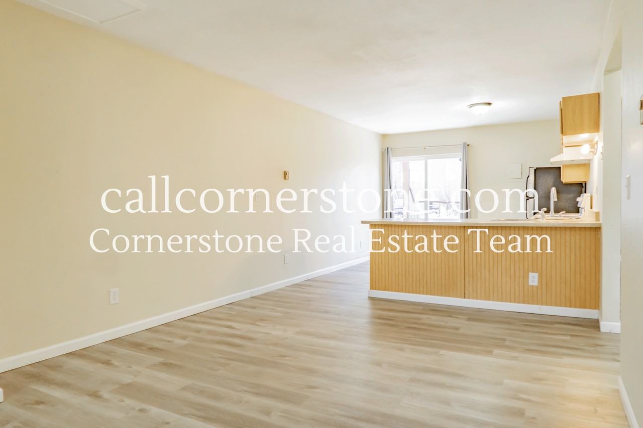 625 Yuma St #B - Photo 3 of 16