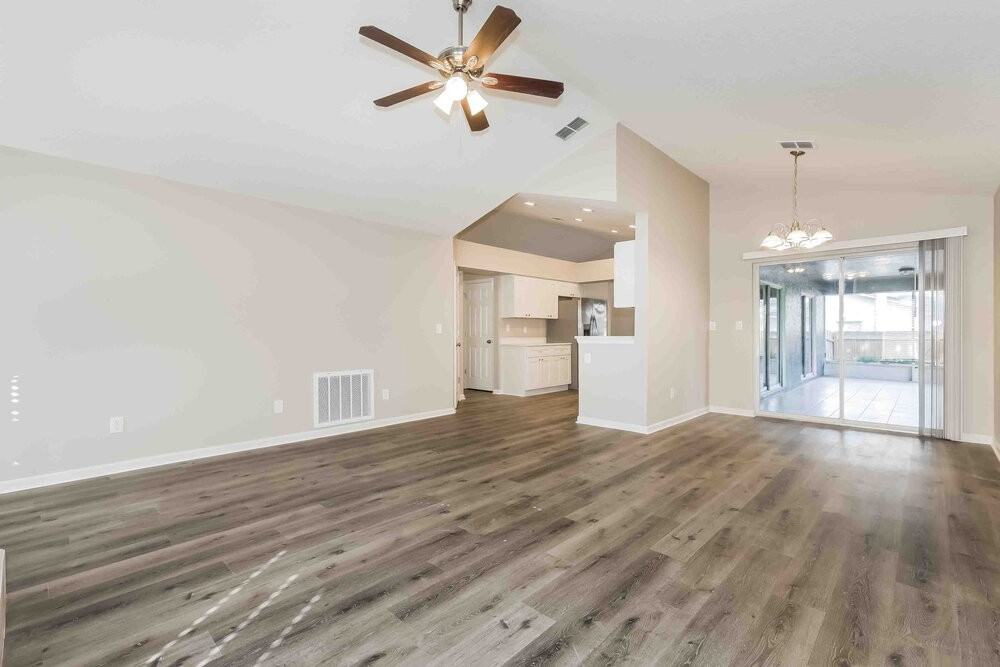 4551 Oak River Cir - Photo 3 of 16