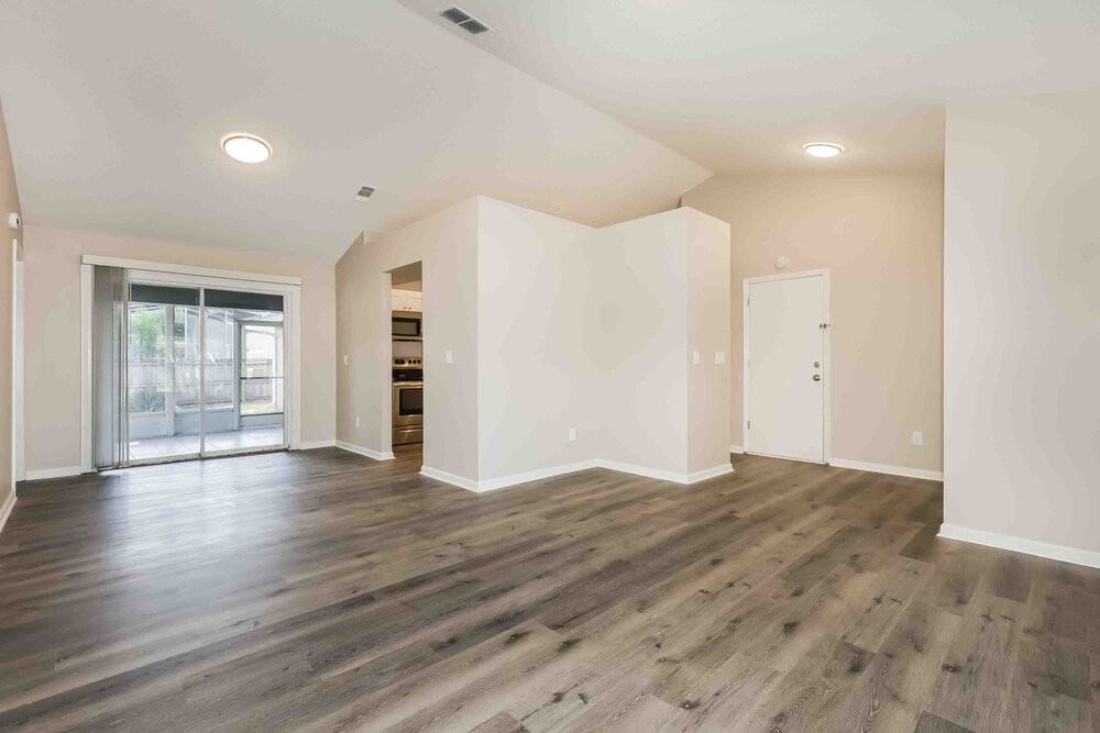 4551 Oak River Cir - Photo 5 of 16