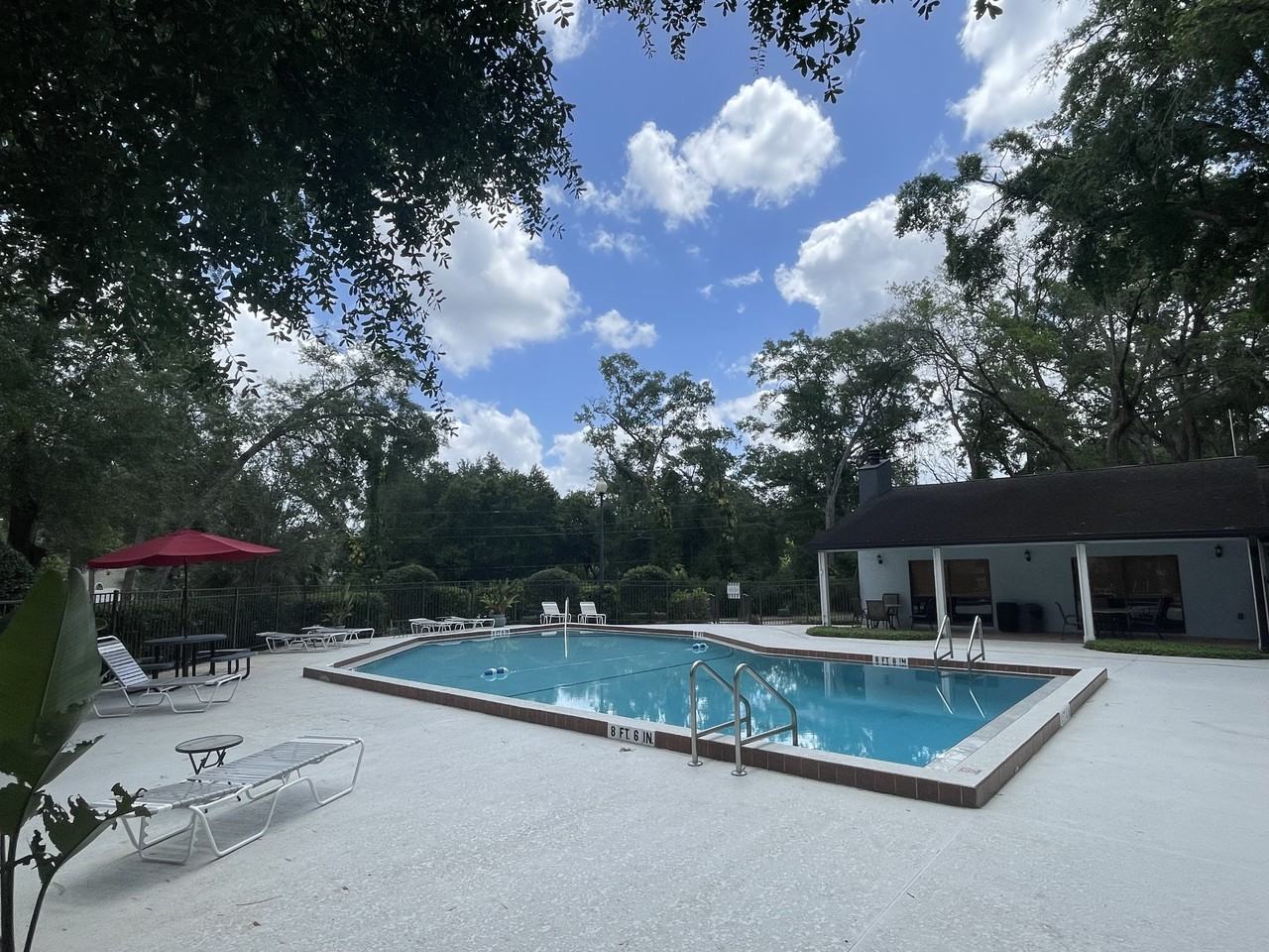 226 Riverbend Dr #1 - Photo 4 of 7