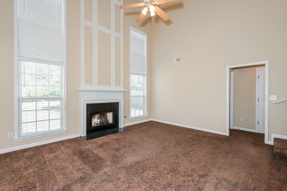 4375 Ridgefair Dr - Photo 4 of 17