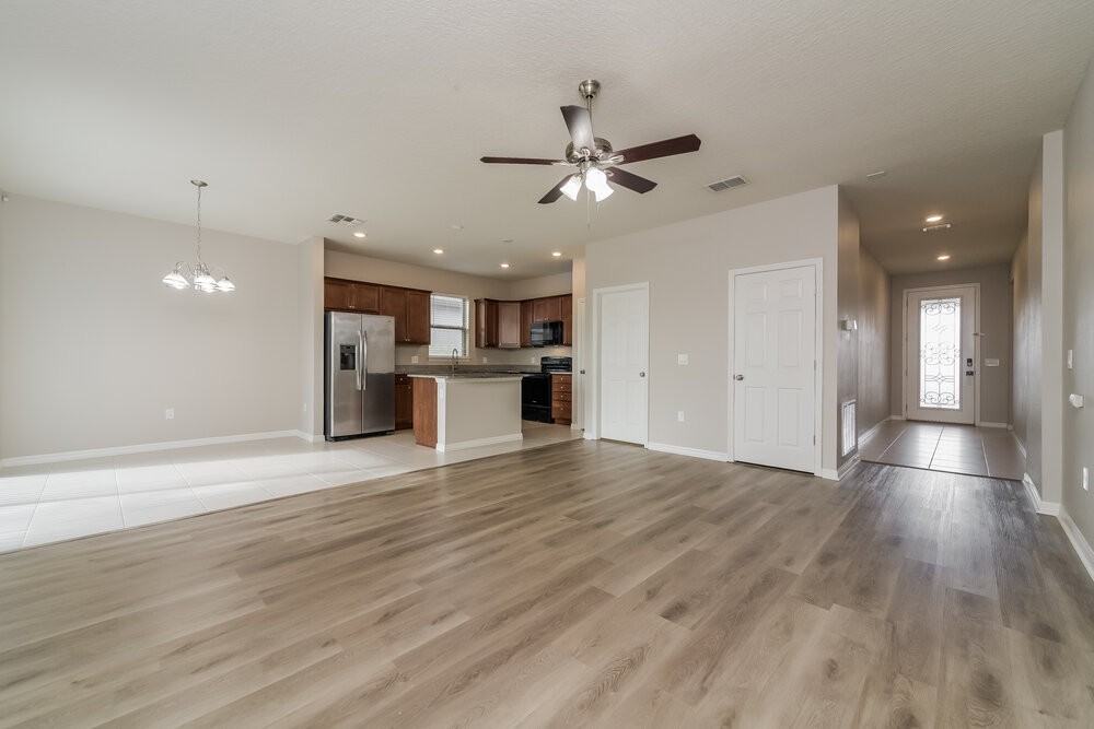 1733 Cayman Cove Cir - Photo 5 of 16
