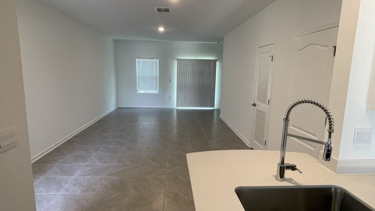 Sunnyvale St #75 - Photo 3 of 36