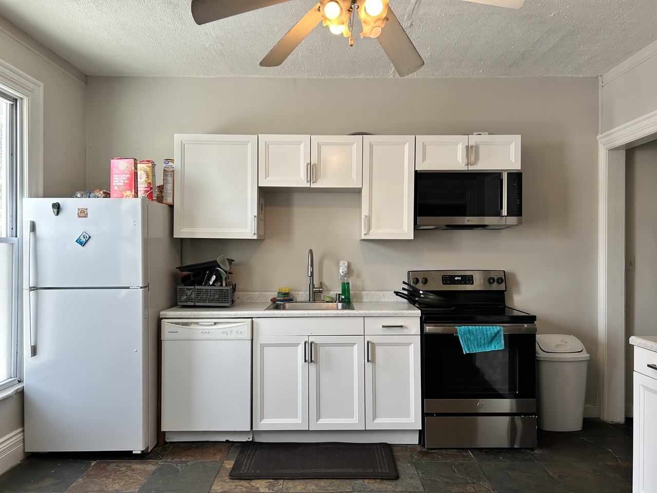 409 Washtenaw Rd - Photo 3 of 13