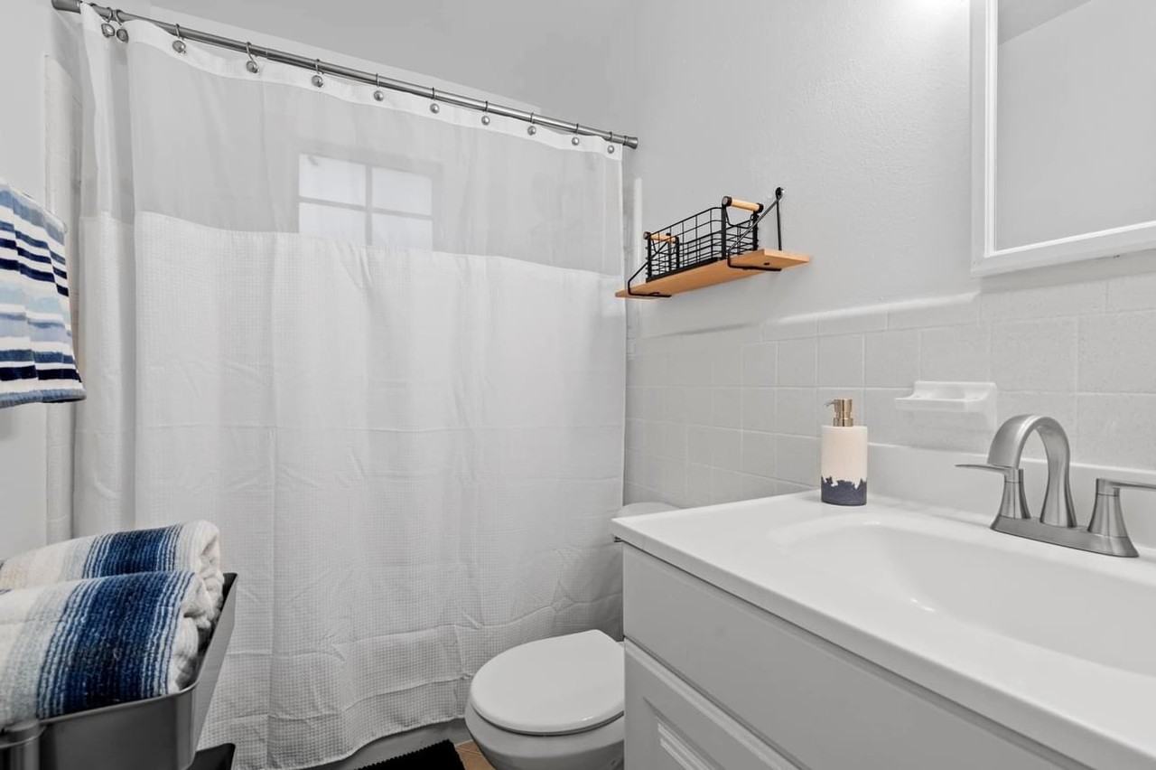 4232 Walker Rd #A - Photo 7 of 8