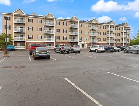 18 Harbor Ave #103 - Photo 5 of 5