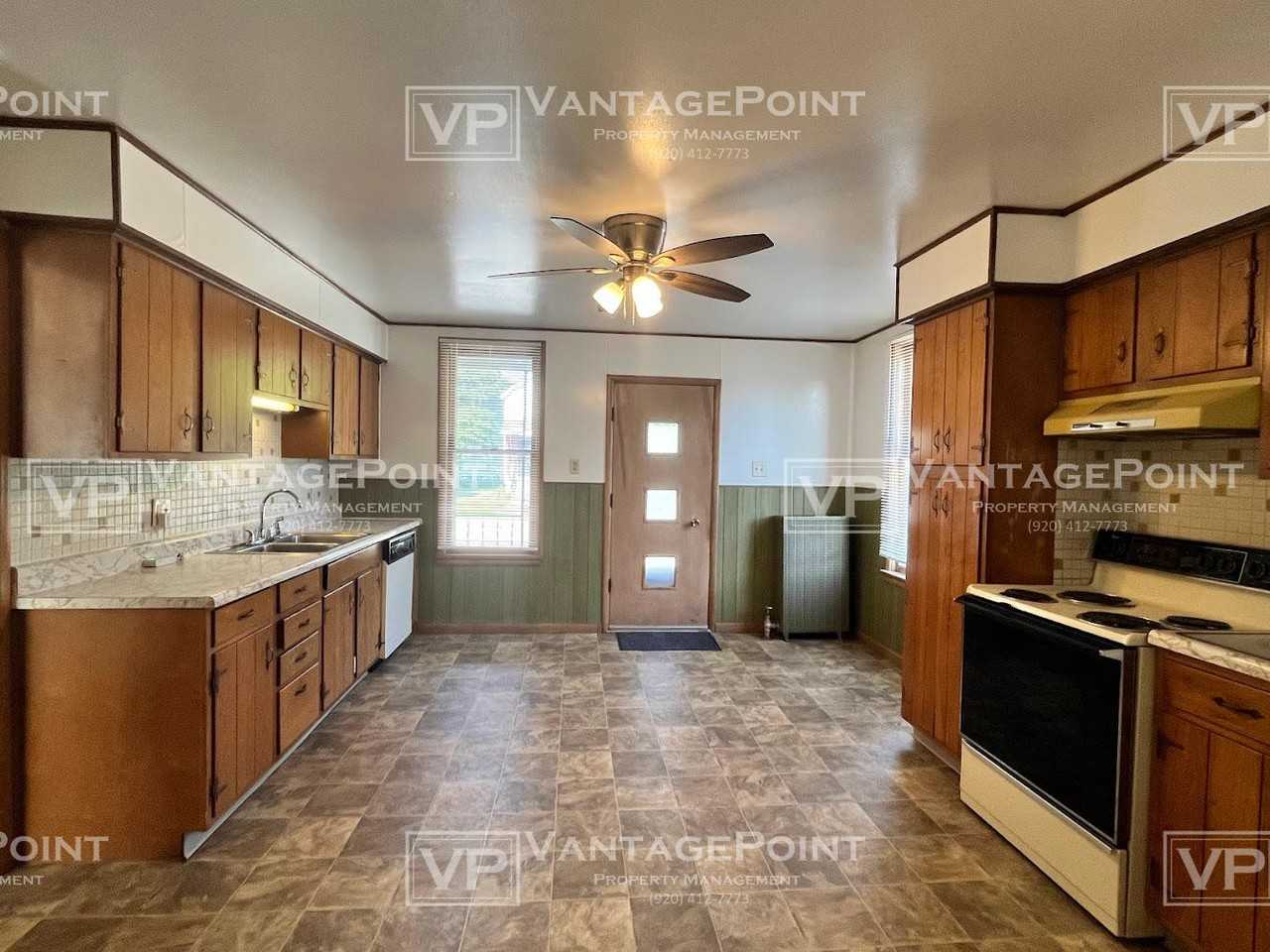 1358 Pierce Ave #1 - Photo 3 of 20