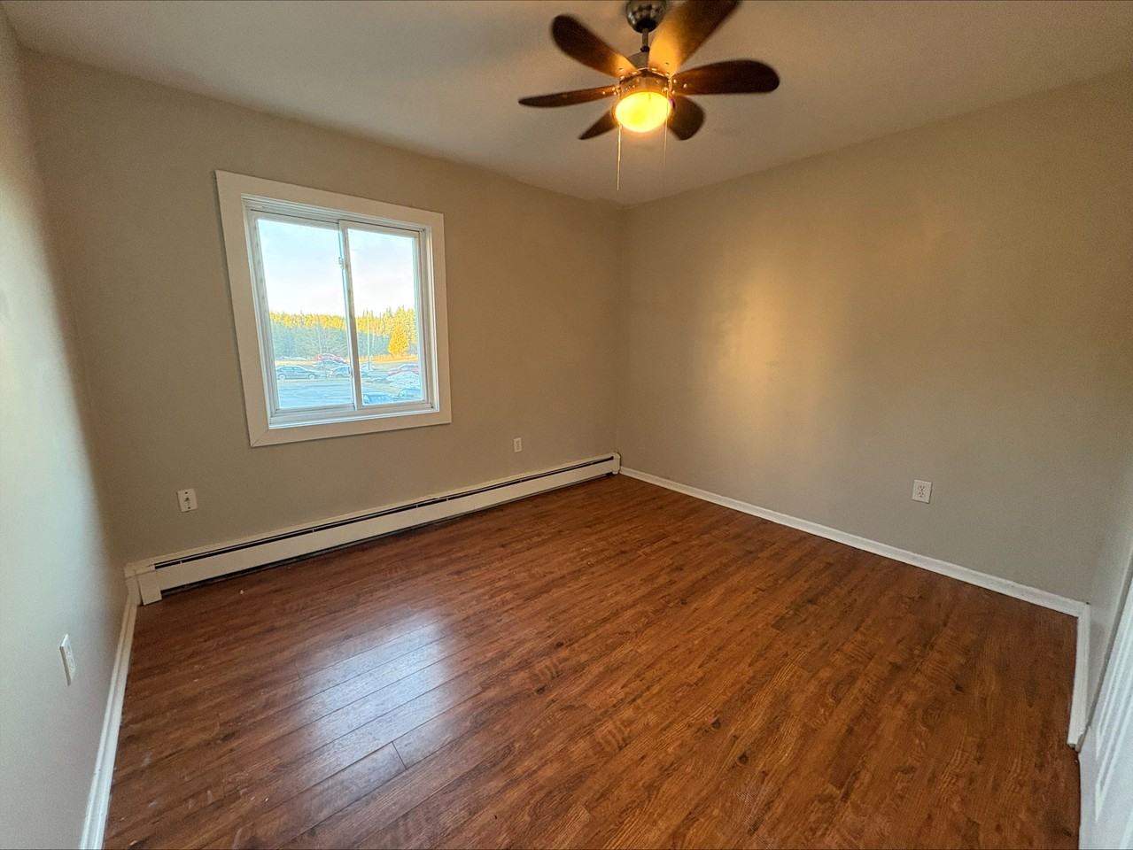 7 Roxbury Dr #8 - Photo 4 of 11