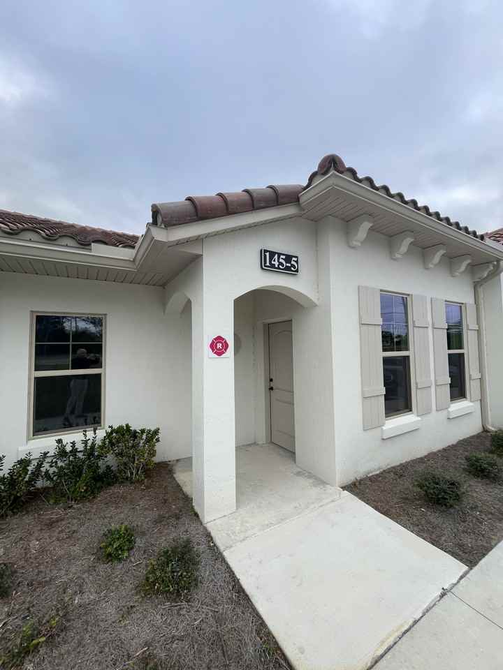 145 Land Grant St - 5Suite 5 #5 - Photo 2 of 15