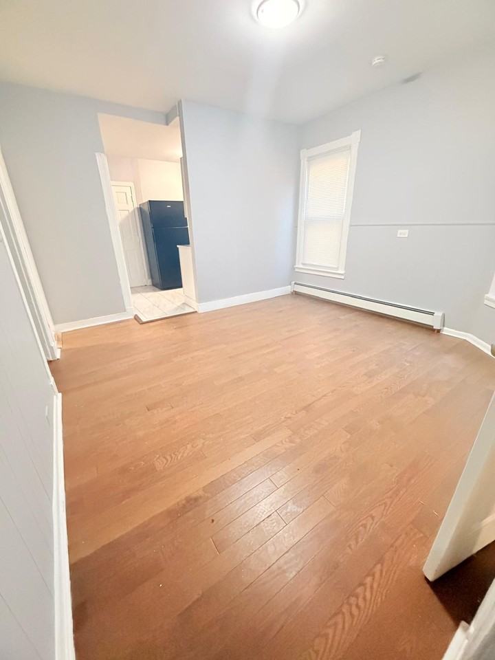 108 Dewitt St 1st Fl #1 - Photo 2 of 6