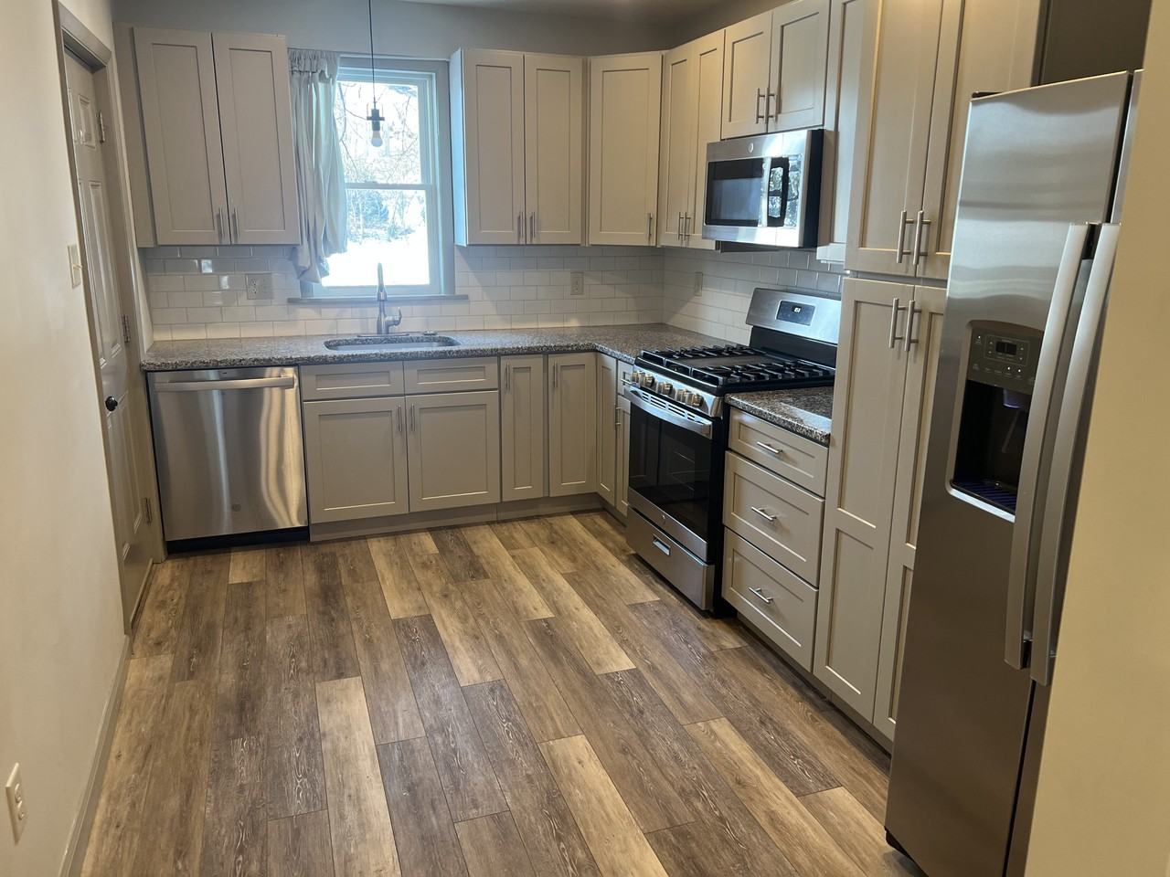 34 N Lee St #1 - Photo 6 of 21