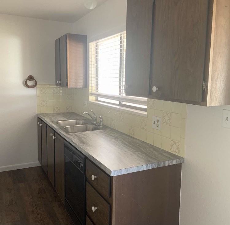 818 Mansfield Dr #1 - Photo 5 of 17