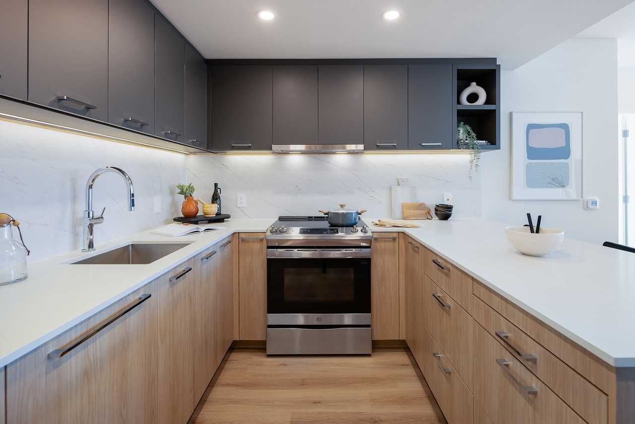 Victor Apartments - Photo 3 of 19