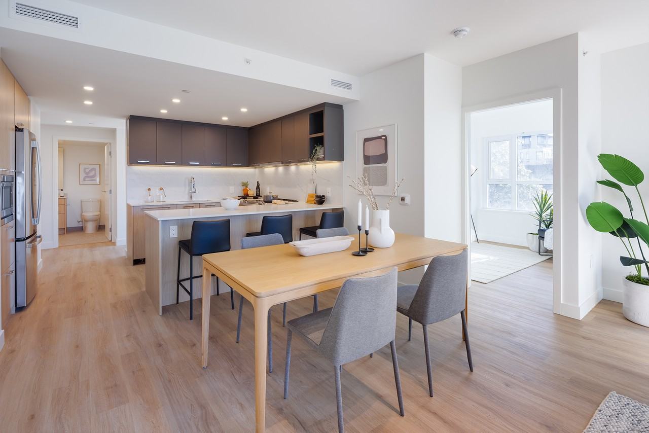 Victor Apartments - Photo 4 of 19