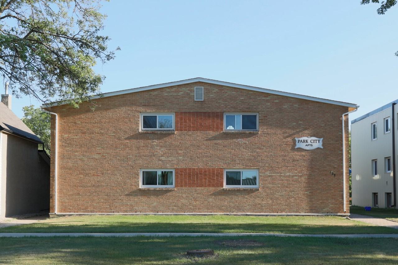 Kildare House - Photo 2 of 50