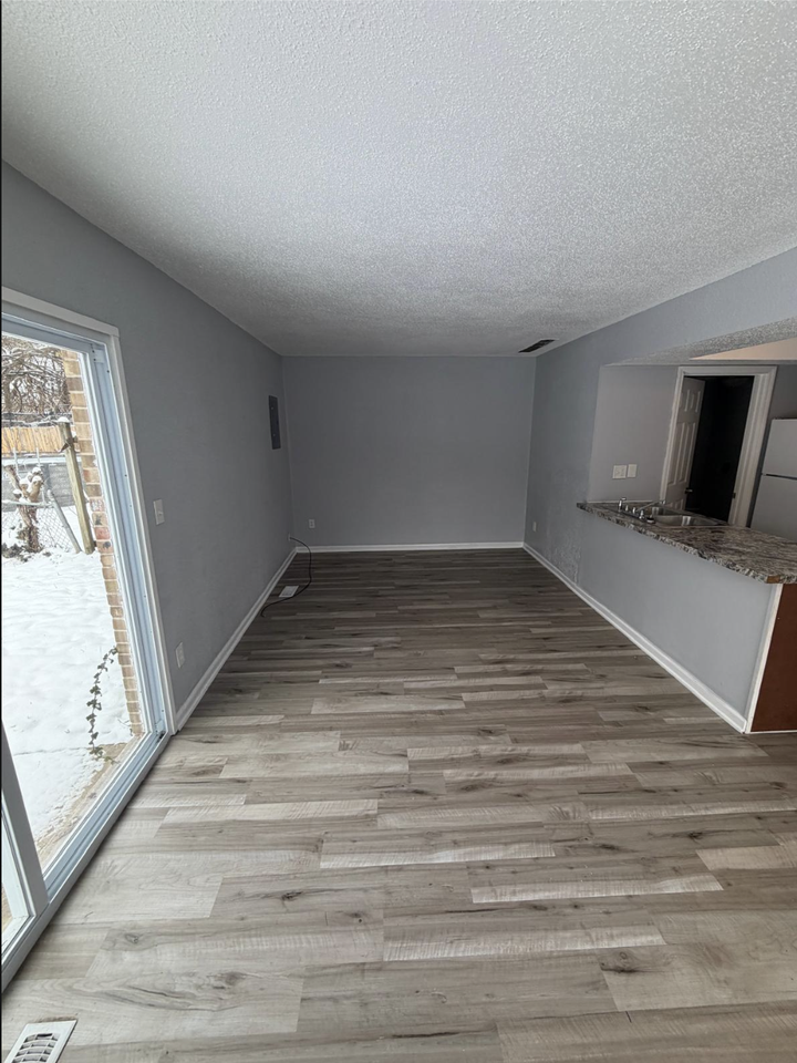 3561 Valencia St #3561 - Photo 5 of 19