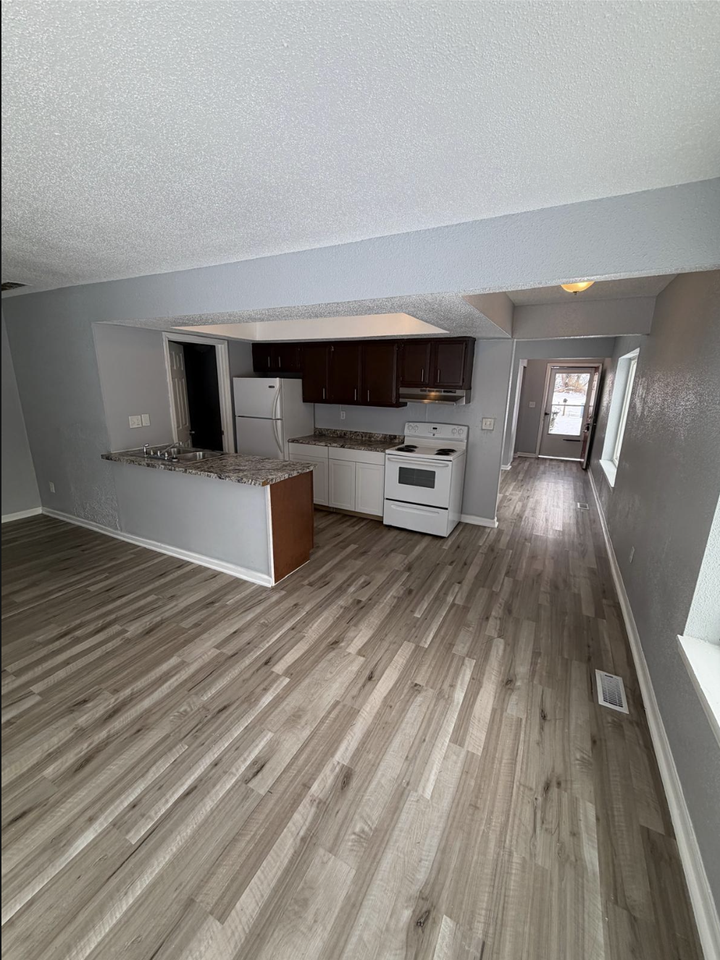 3561 Valencia St #3563 - Photo 5 of 9