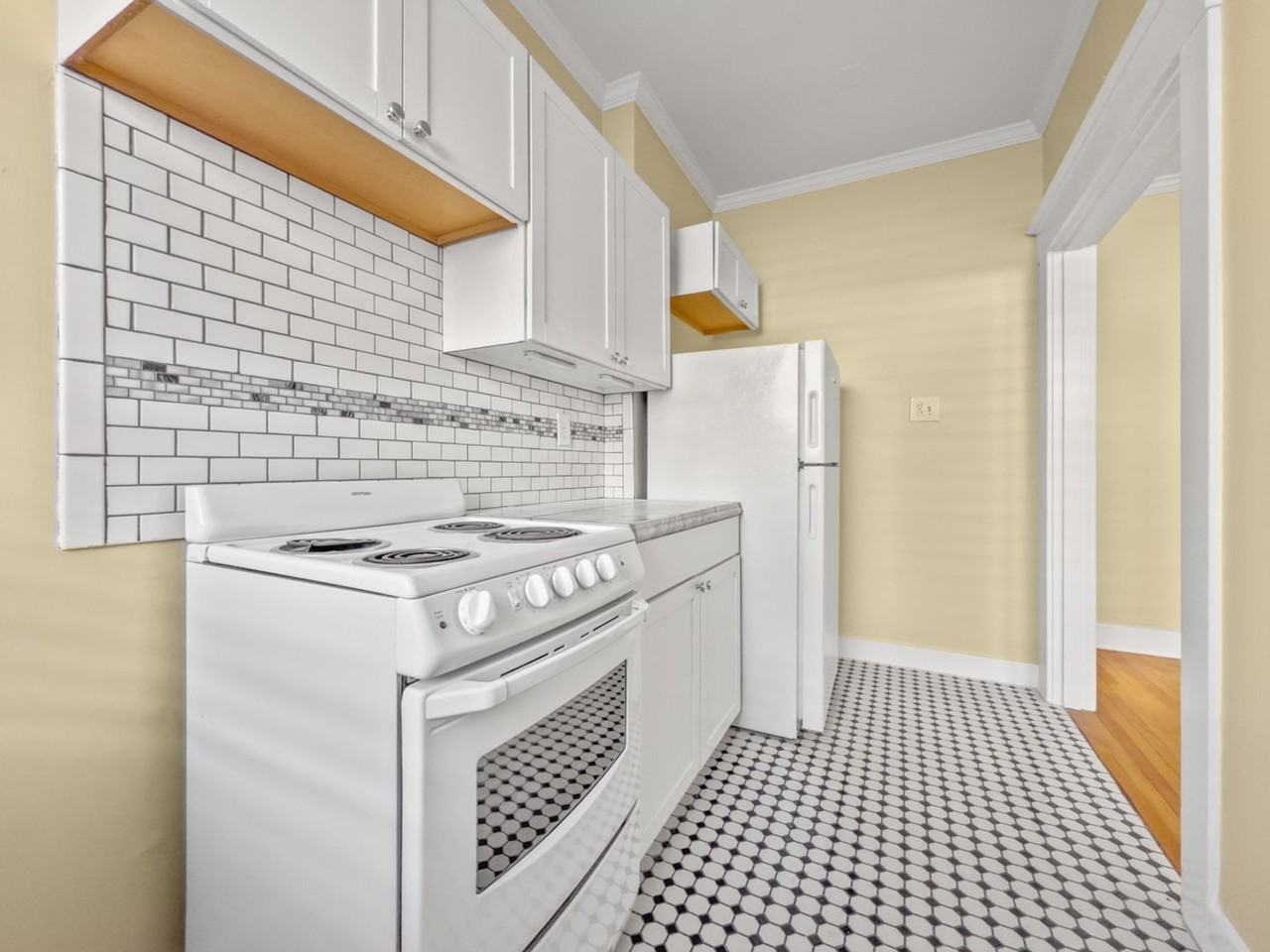 2056 NW Glisan Street - Photo 6 of 22