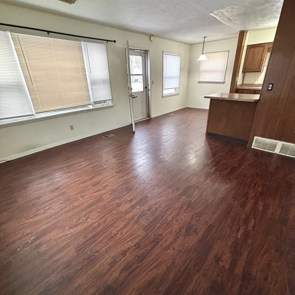 6321 Cooper Road - Photo 3 of 13