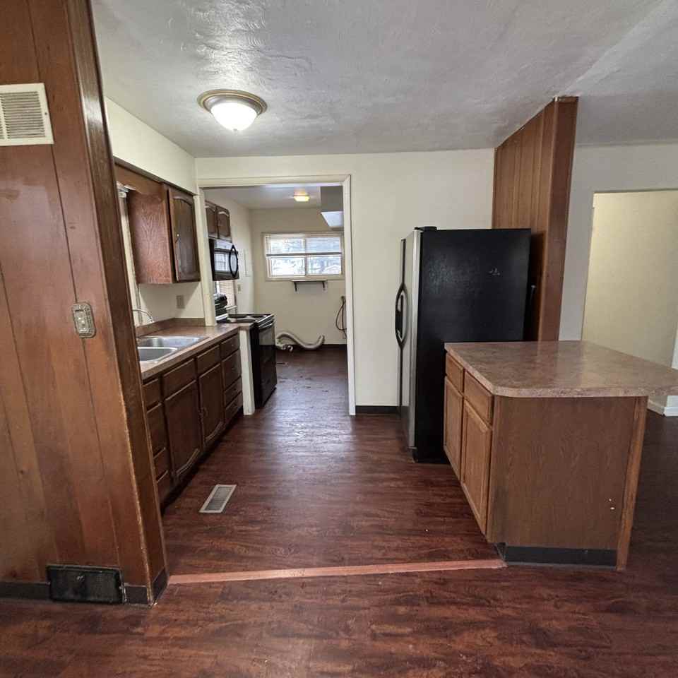 6321 Cooper Road - Photo 7 of 13