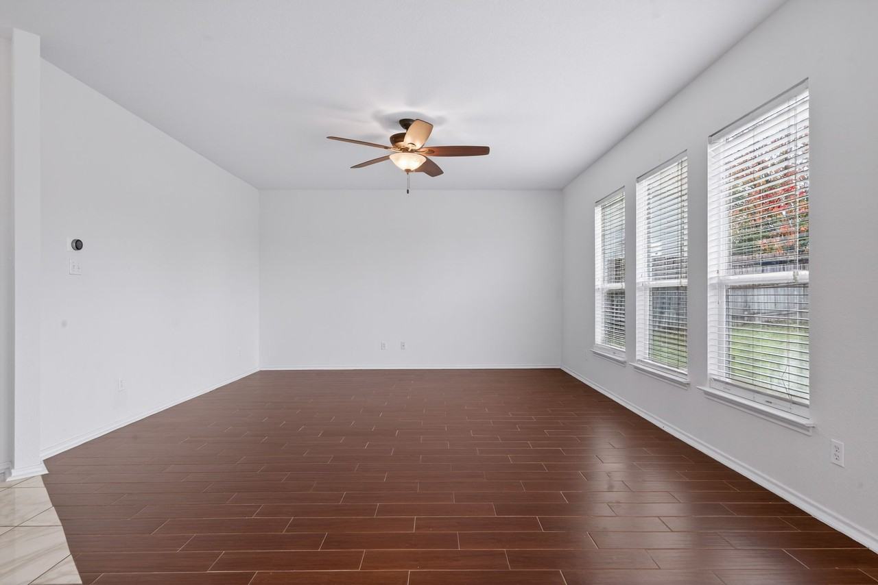 23211 Kaitlyn Cyn #1 - Photo 4 of 32