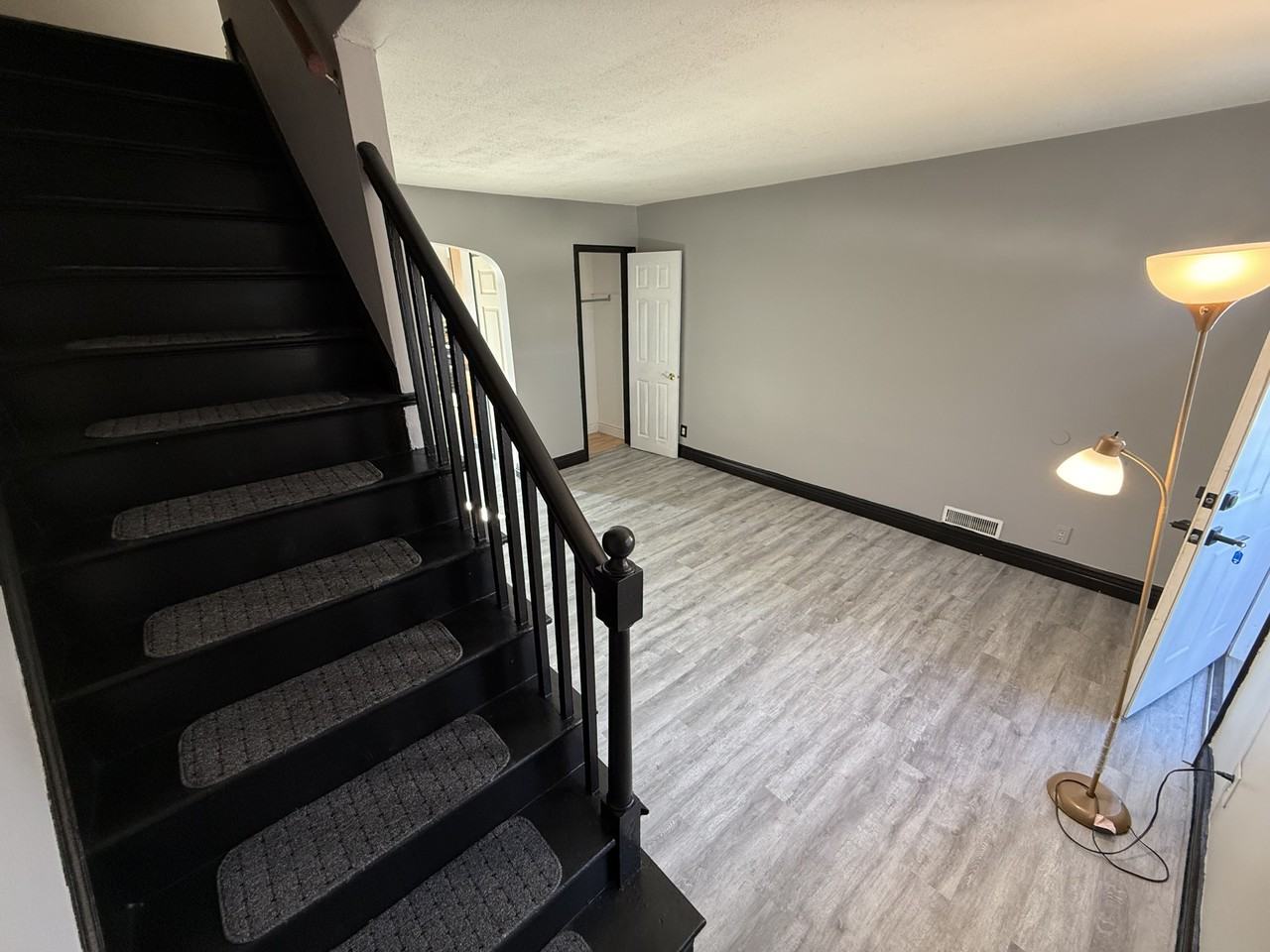 419 Garden Ave #1 - Photo 2 of 13