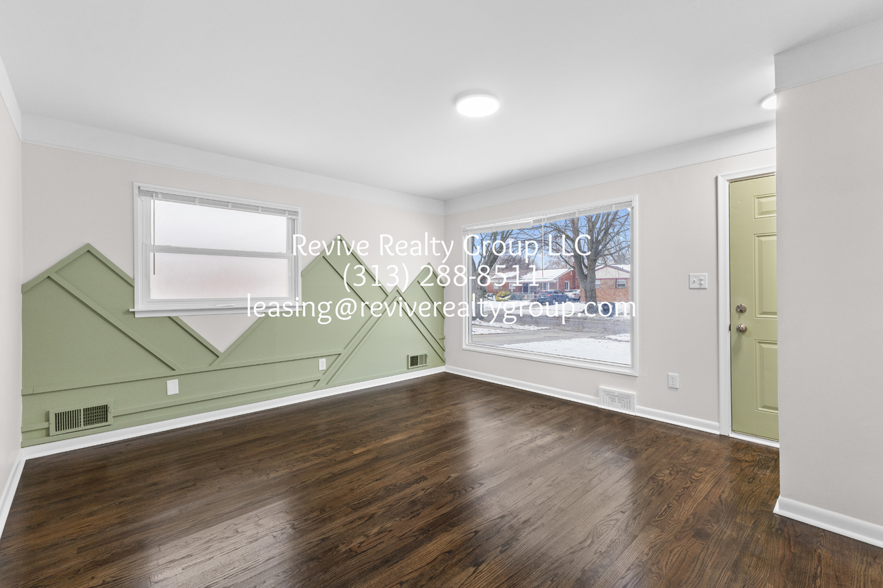 7515 Trafalgar St #1 - Photo 3 of 21