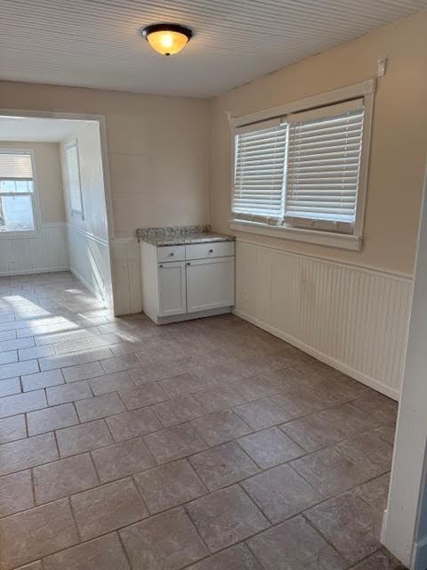 719 Sherwood Ter #1 - Photo 3 of 10