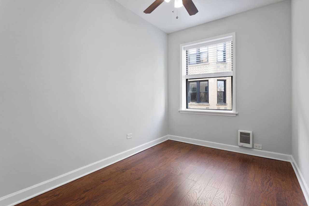 The Dickens Courtyard - Photo 5 of 29