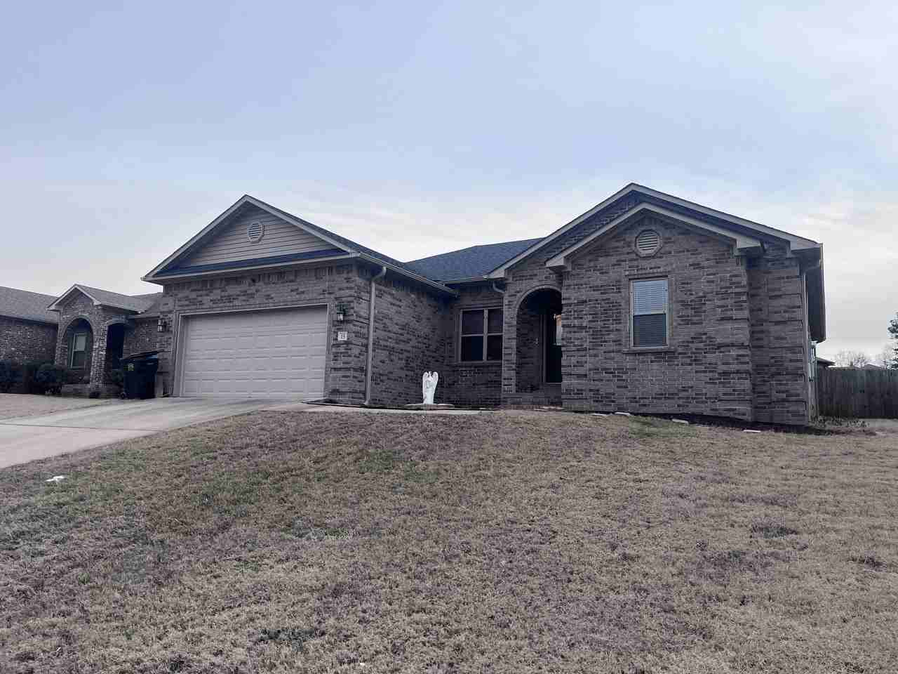 15 Sierra Dr #1 - Photo 2 of 29