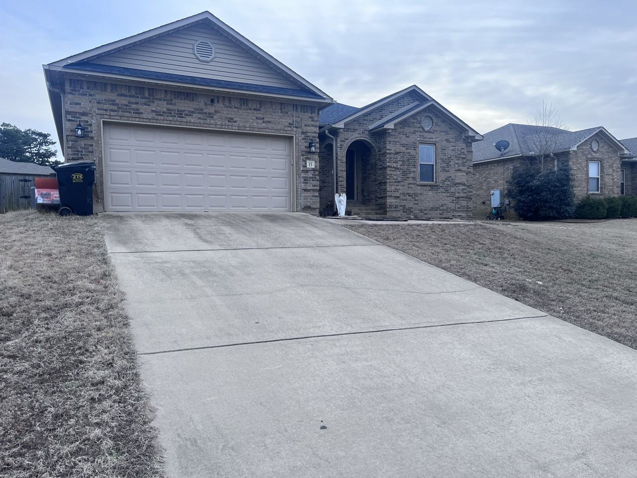 15 Sierra Dr #1 - Photo 3 of 29