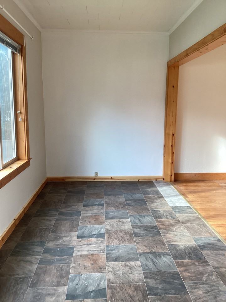 442 Ne 1st St #1 - Photo 3 of 14