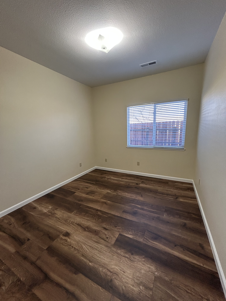 366 Hollyhock Cir #1 - Photo 6 of 9