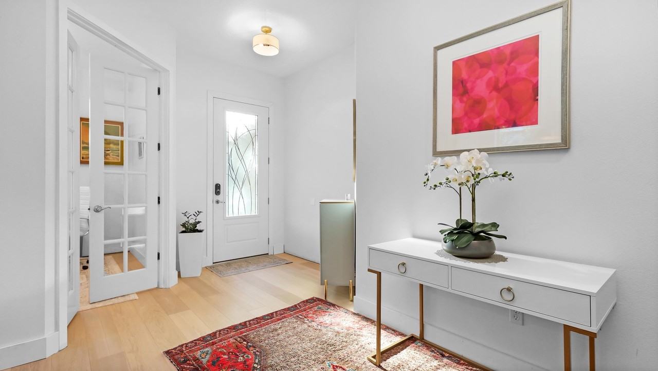 72 Tall Trees Ct #1 - Photo 4 of 12