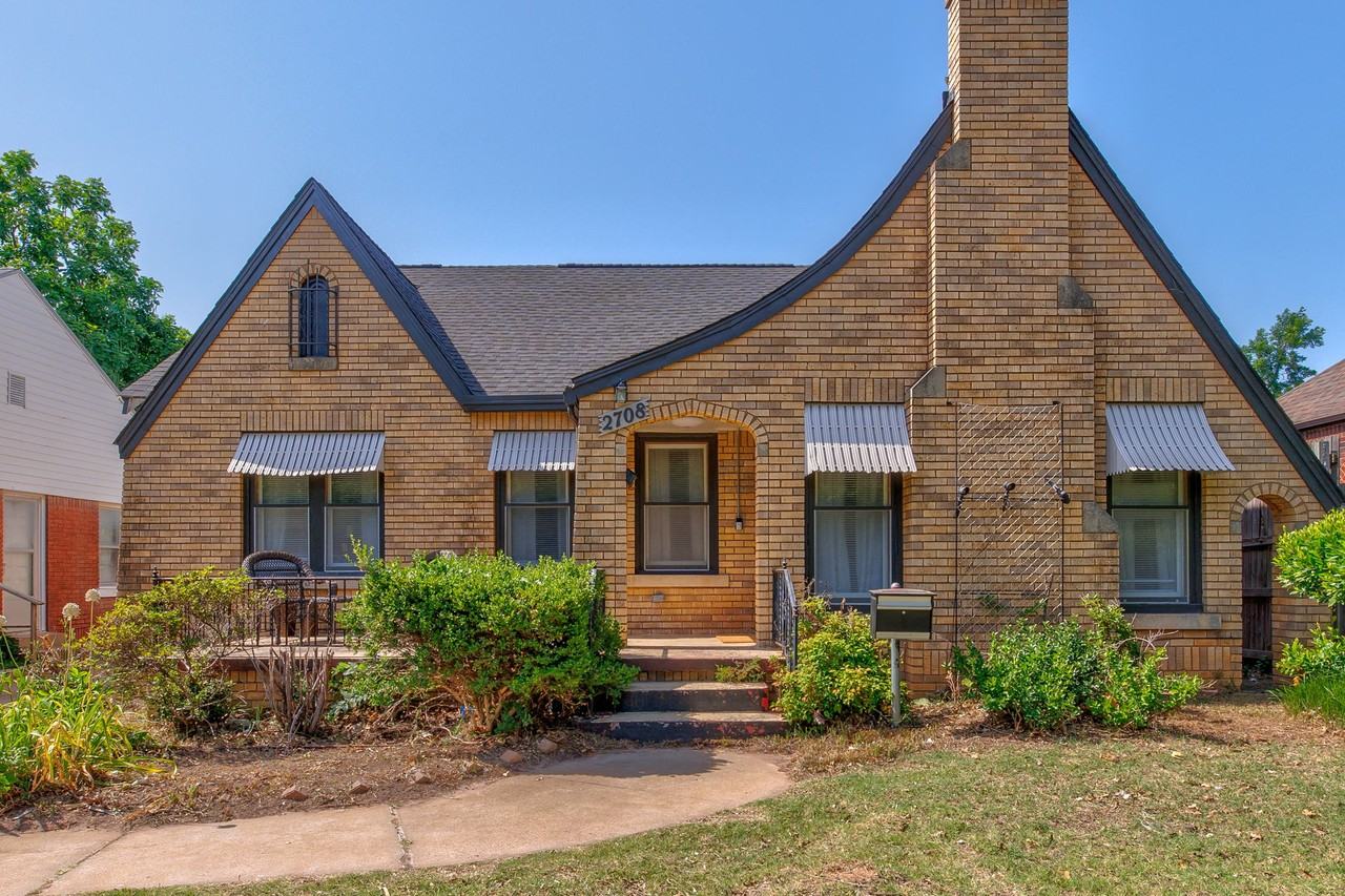 2708 Nw 11th St #1 - Photo 2 of 33