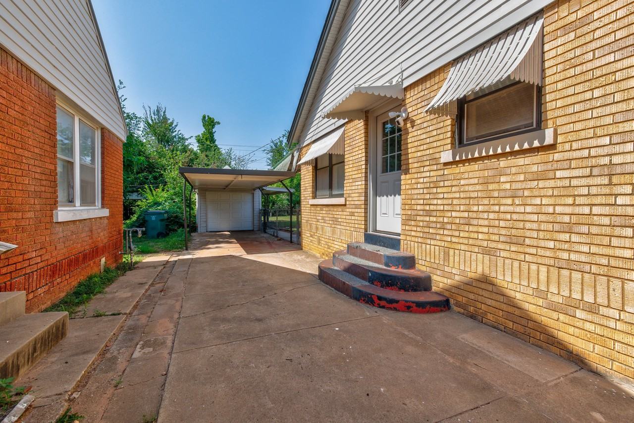 2708 Nw 11th St #1 - Photo 6 of 33