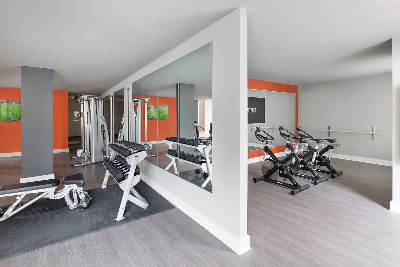 Edge 1909 - Photo 6 of 50