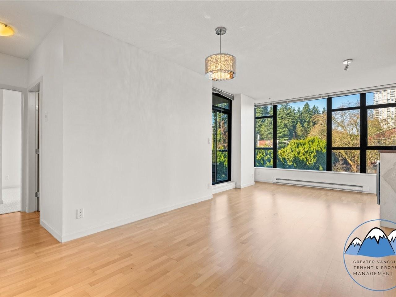 11 East Royal Ave - Photo 5 of 29