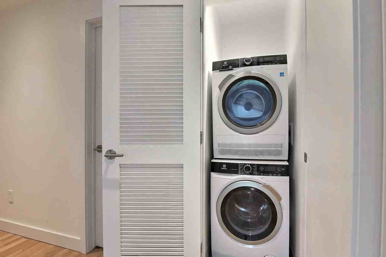 3195 Van Horne - Photo 5 of 50