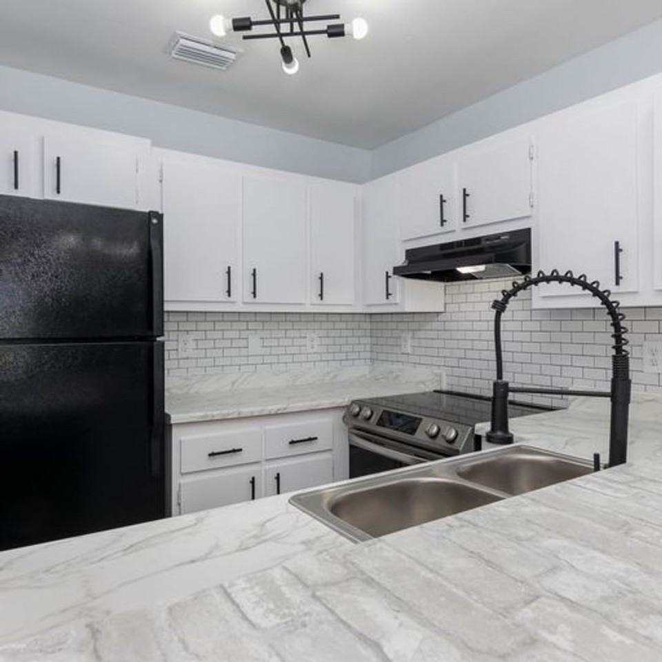 3165 South St. - Photo 5 of 50