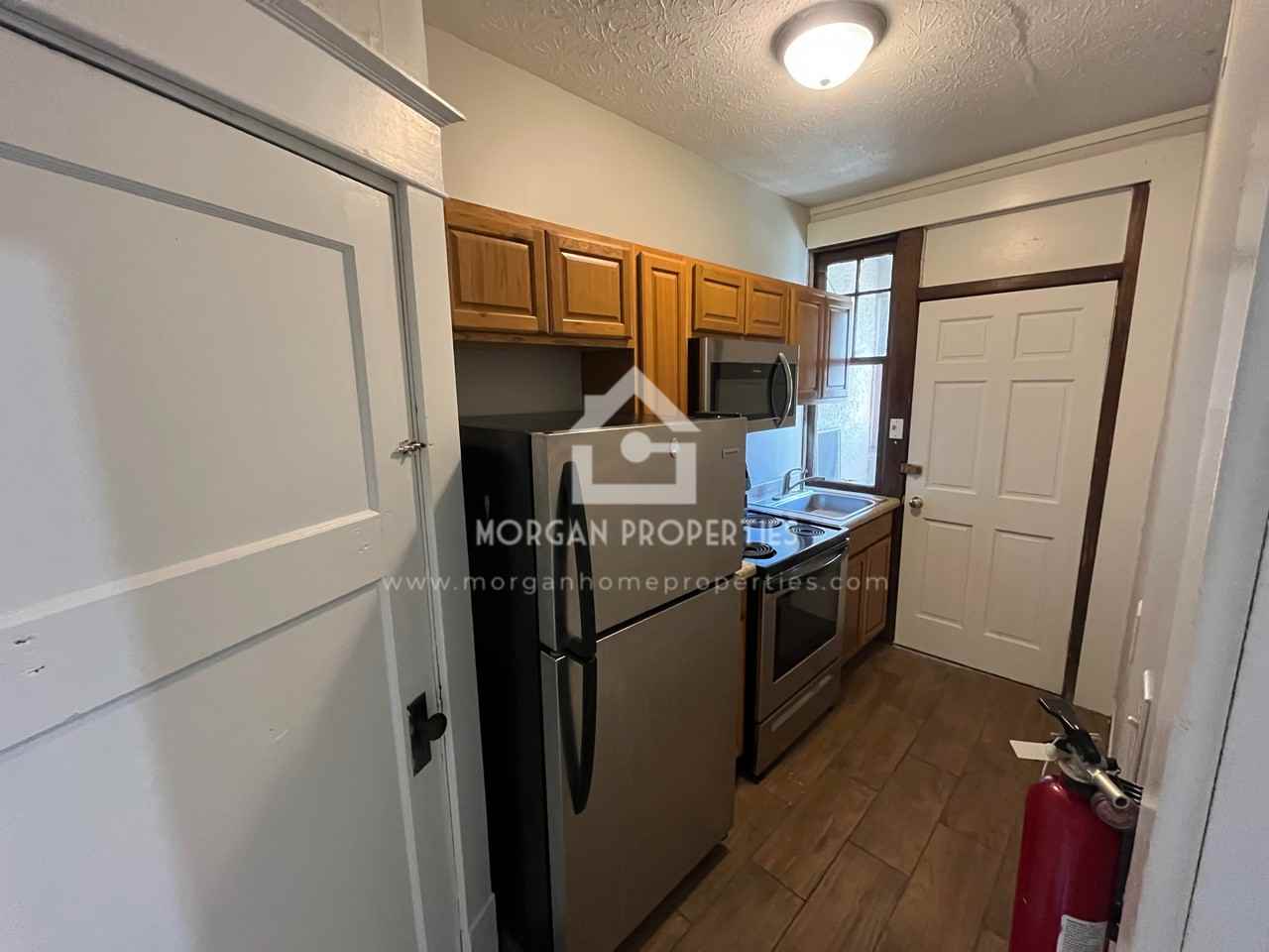 302 S 12th St #7 - Photo 4 of 8