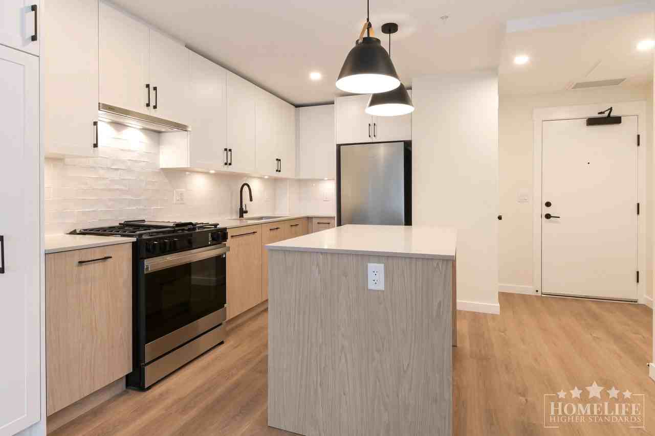 27249 Aldergrove Town Centre Dr - Photo 5 of 14